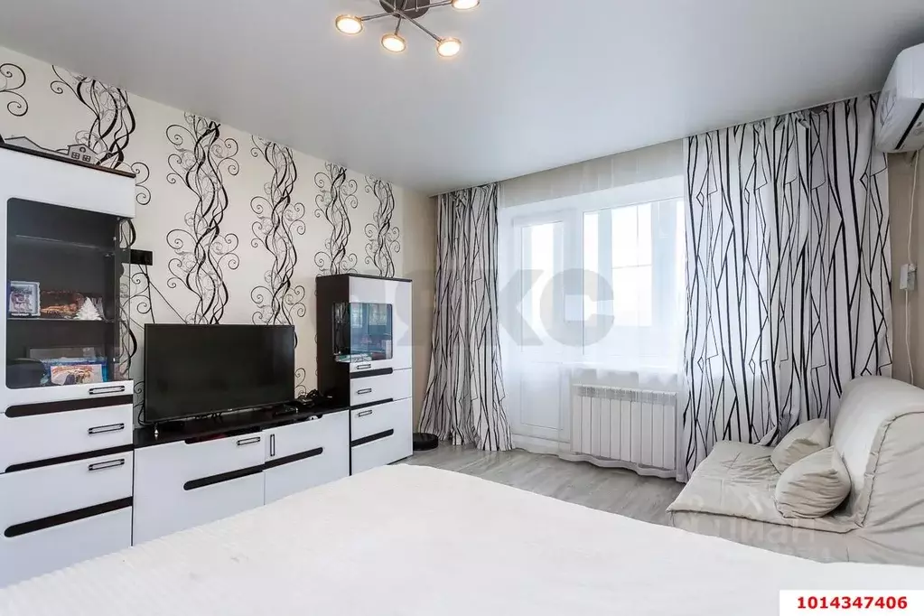 3-к кв. Краснодарский край, Краснодар ул. Имени 40-летия Победы (67.0 ... - Фото 2