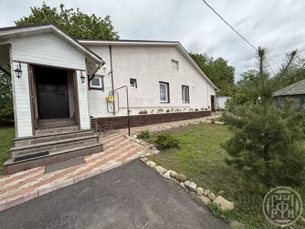 Дом в Ленинградская область, Выборгский район, пос. Первомайское ул. ... - Фото 1