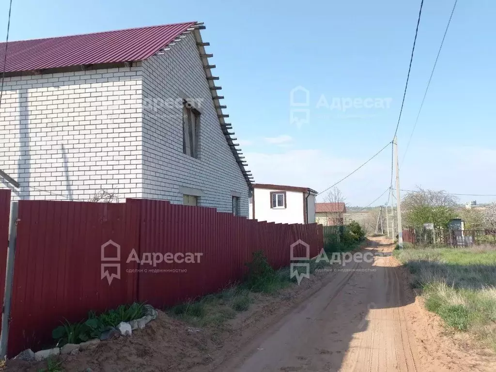 Дом в Волгоградская область, Волгоград Дзержинец СНТ, Степной массив, ... - Фото 1