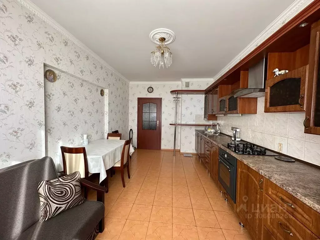 3-к кв. Крым, Симферополь ул. Тургенева, 23А (125.0 м) - Фото 0