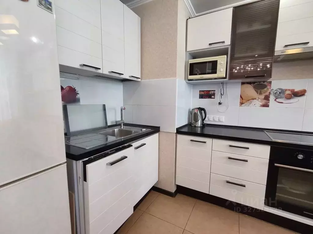 3-к кв. Ульяновская область, Ульяновск Промышленная ул., 93 (68.8 м) - Фото 1