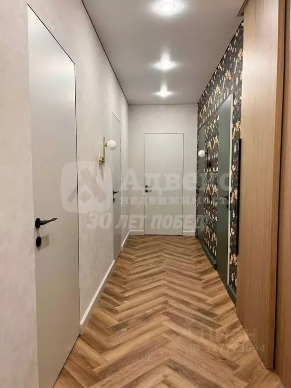 3-к кв. Тюменская область, Тюмень ул. Игоря Комиссарова, 22 (61.6 м) - Фото 2