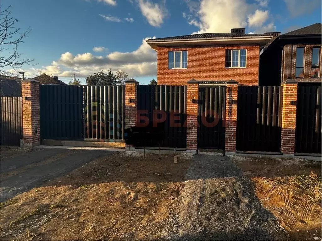 Дом в Ростовская область, Ростов-на-Дону Прогулочная ул., 6 (190 м) - Фото 0