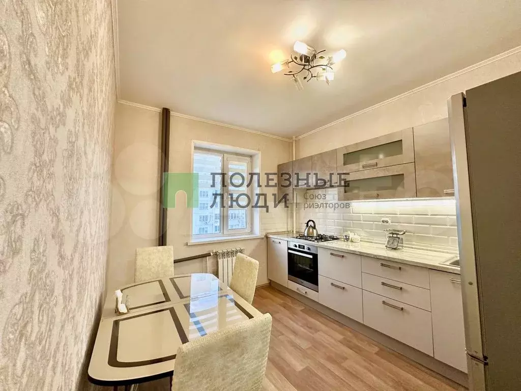 2-к. квартира, 67 м, 4/10 эт. - Фото 1