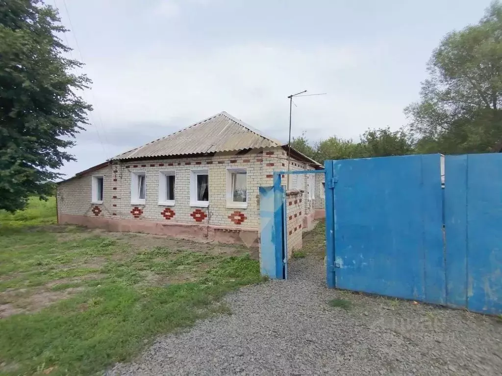 Дом в Белгородская область, Старооскольский городской округ, с. ... - Фото 1