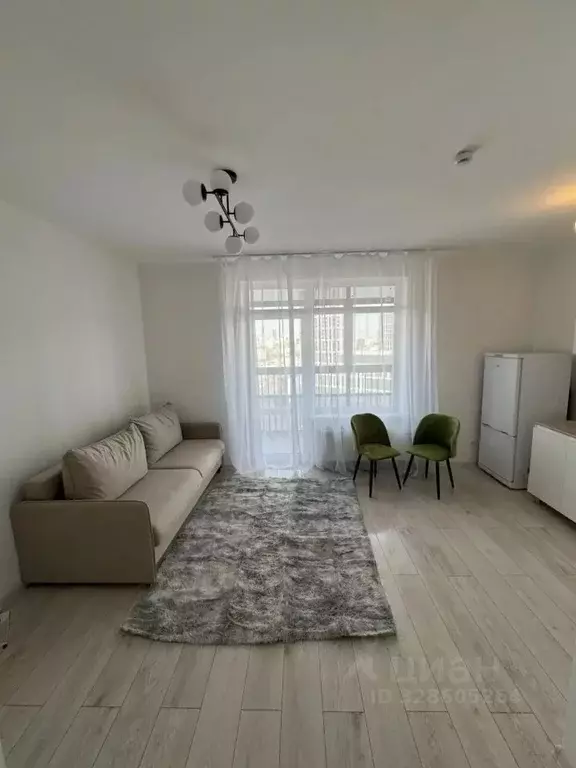 Студия Свердловская область, Екатеринбург ул. Викулова, 78 (30.0 м) - Фото 1