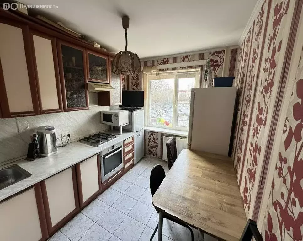 3-комнатная квартира: Раменское, улица Чугунова, 32 (64.4 м) - Фото 1