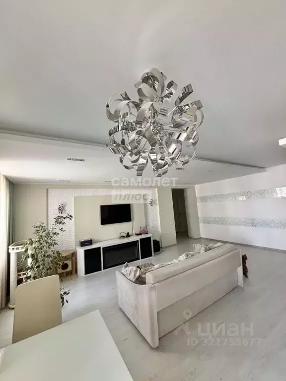 3-к кв. Орловская область, Орел ул. Бурова, 46 (90.8 м) - Фото 0