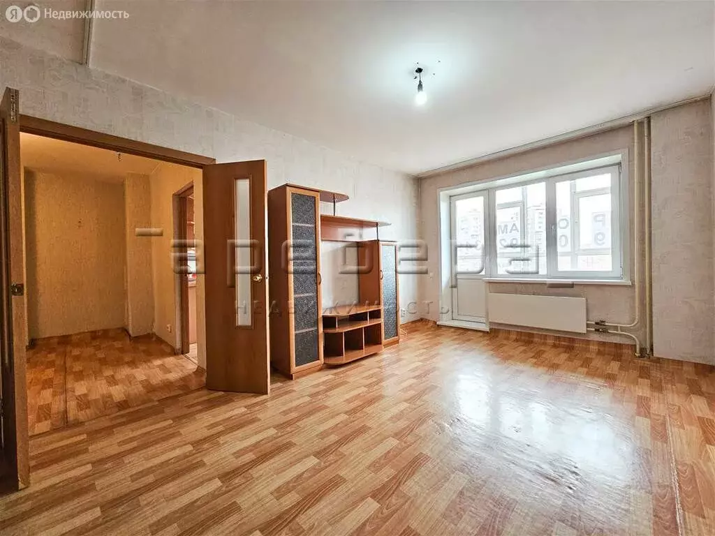 3-комнатная квартира: Красноярск, улица Алексеева, 17 (88 м) - Фото 1