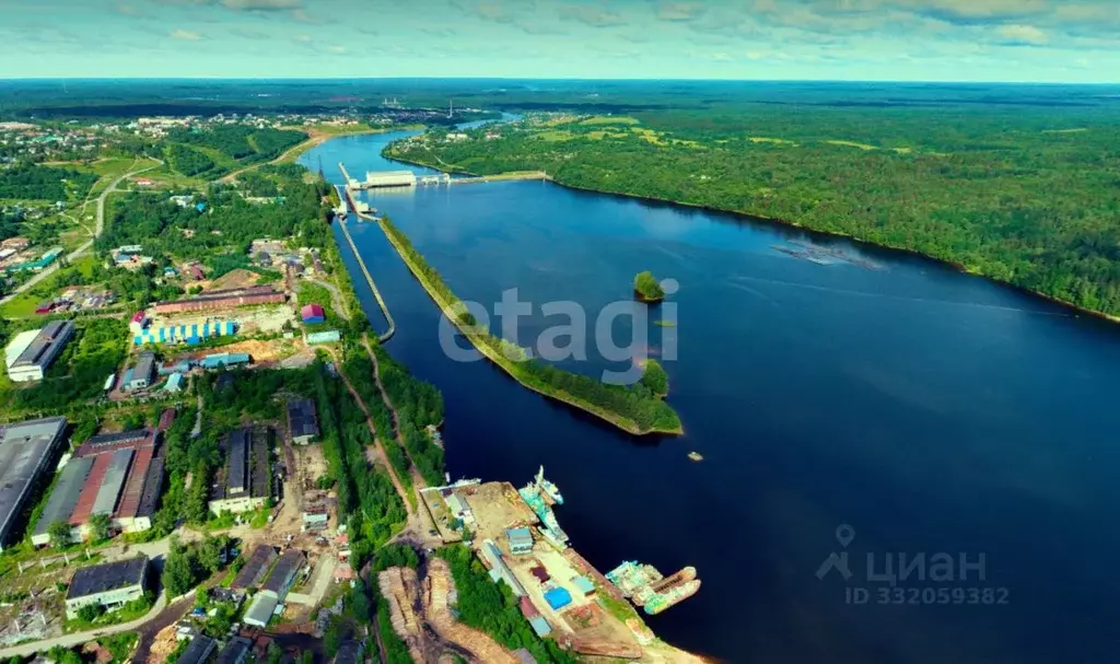 Участок в Ленинградская область, Подпорожье пос. Варбеги, ул. Школьная ... - Фото 1