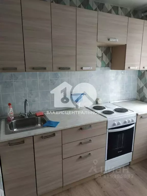 1-к кв. Новосибирская область, Новосибирск ул. Стофато, 11 (30.0 м) - Фото 0