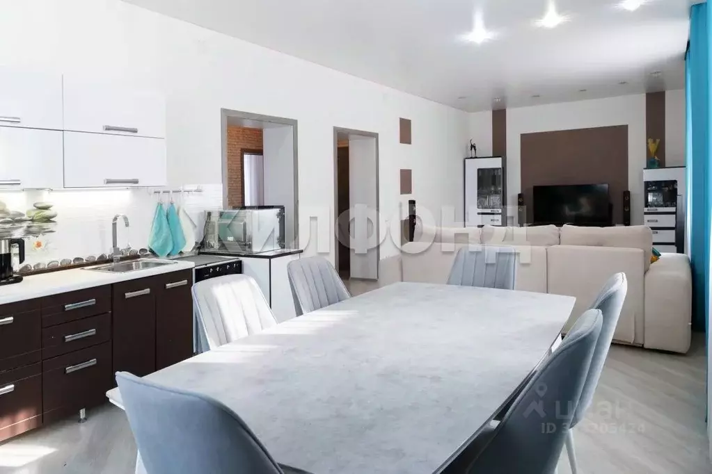 Дом в Новосибирская область, Искитим ул. Солнечный Жилмассив (240 м) - Фото 1