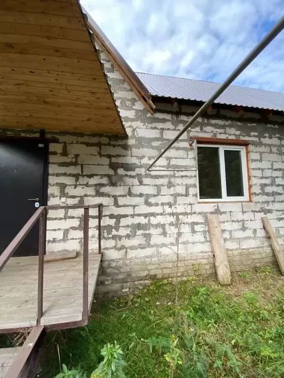 Дом в Кировская область, Киров городской округ, с. Бахта ул. ... - Фото 1