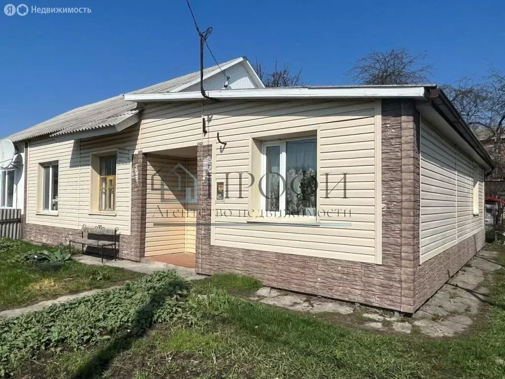 Дом в Белгородская область, городское поселение посёлок Чернянка, ... - Фото 1