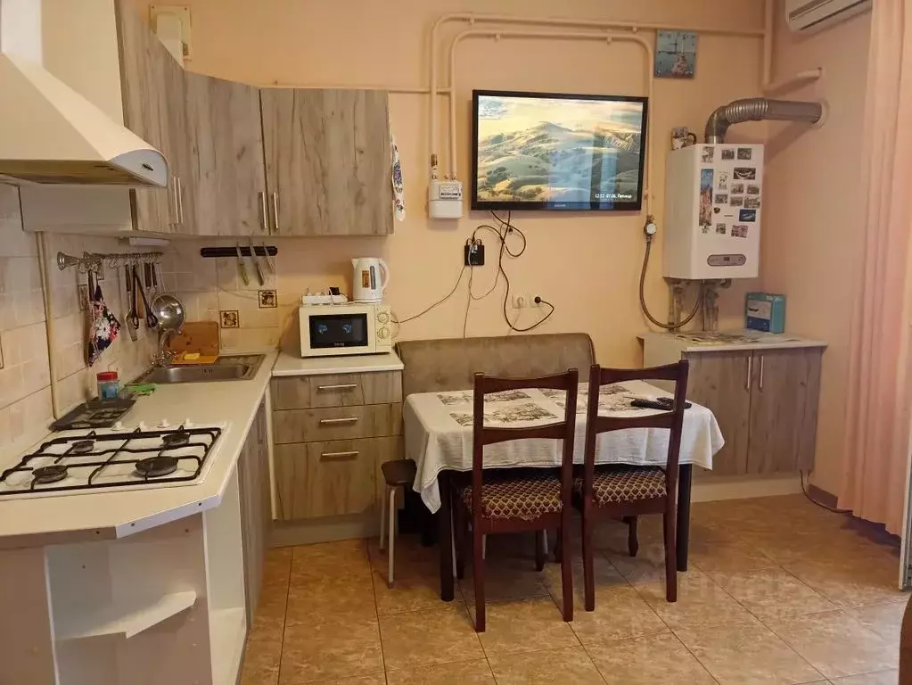 2-к кв. Севастополь ул. Челнокова, 12/3 (37.0 м) - Фото 0
