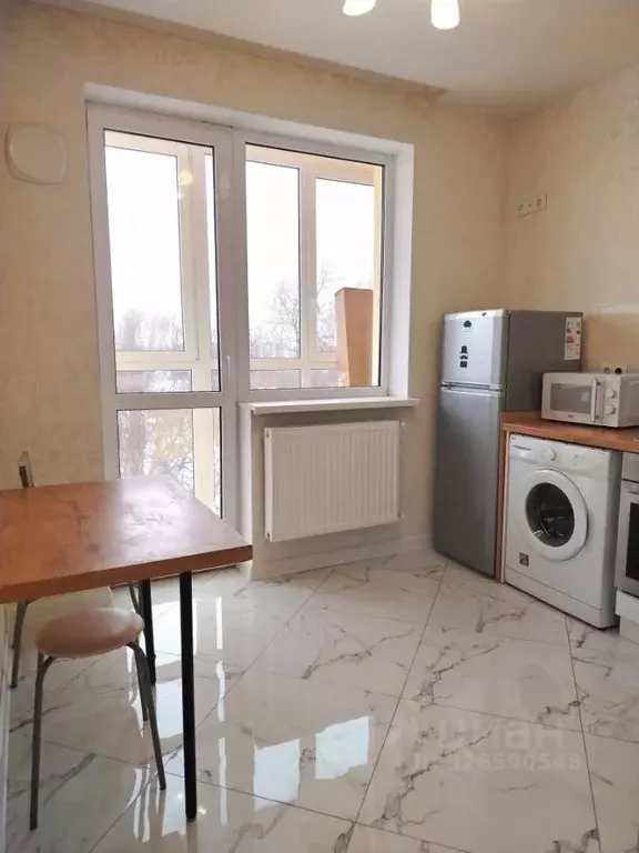 1-к кв. Калининградская область, Калининград Летняя ул., 72 (38.75 м) - Фото 2