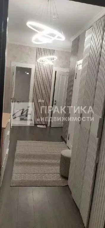 Продается 2-комнатная квартира - Фото 1