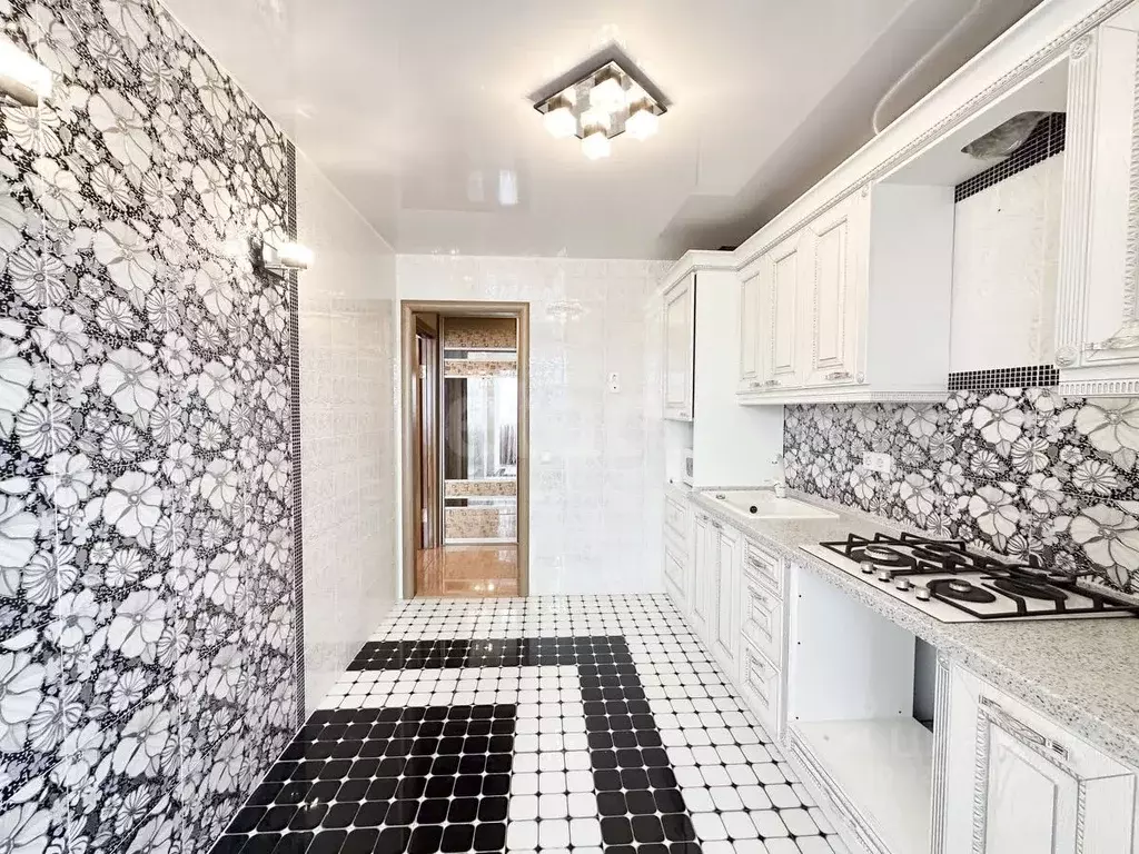 2-к кв. Хабаровский край, Комсомольск-на-Амуре Центральный округ,  ... - Фото 1