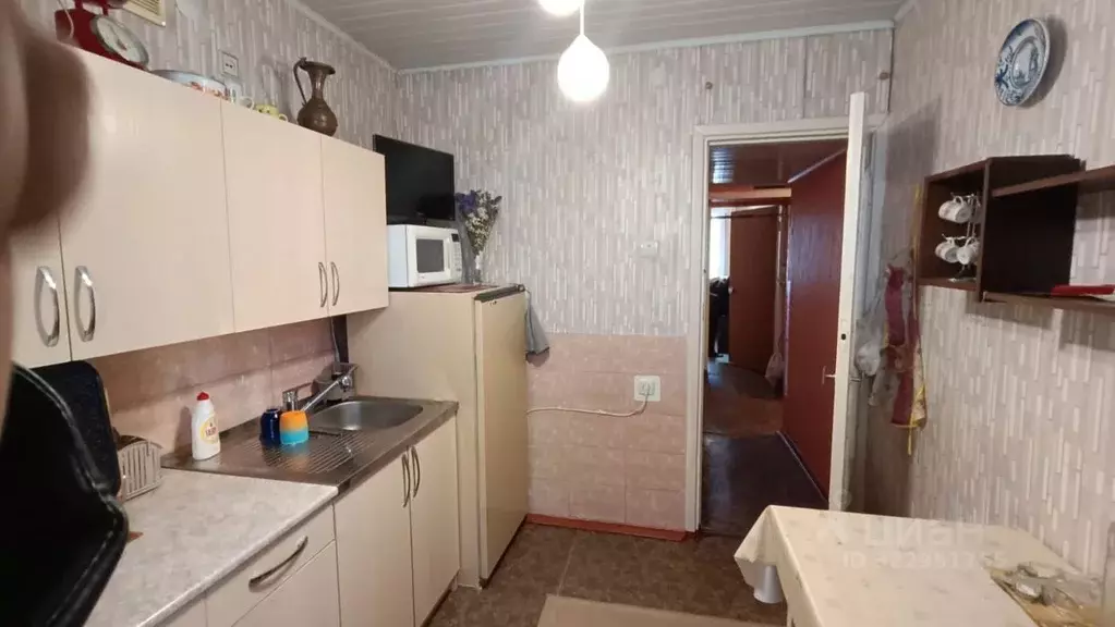 3-к кв. Псковская область, Великие Луки Вагонная ул., 3 (80.0 м) - Фото 0