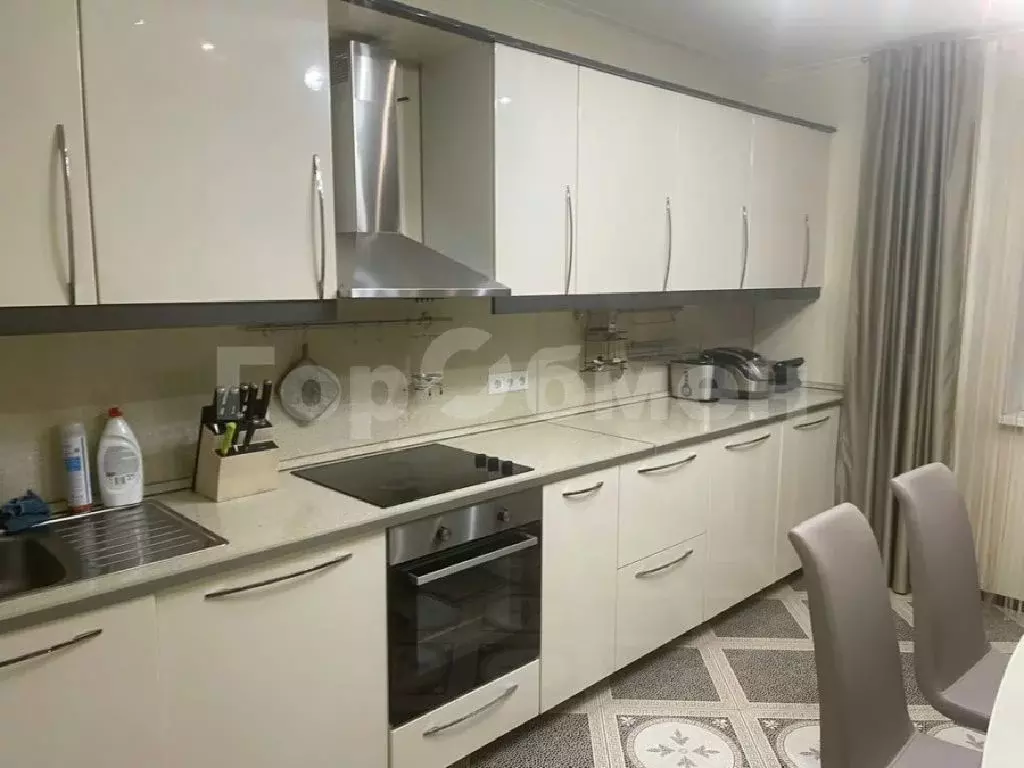 Продается 3-комнатная квартира - Фото 1