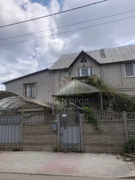 Дом в Тамбовская область, Тамбов Карьерная ул., 85 (214 м) - Фото 2