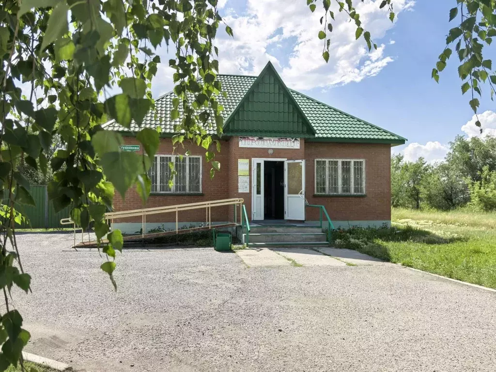 Торговая площадь в Омская область, Русская Поляна рп пер. Ступникова, ... - Фото 1