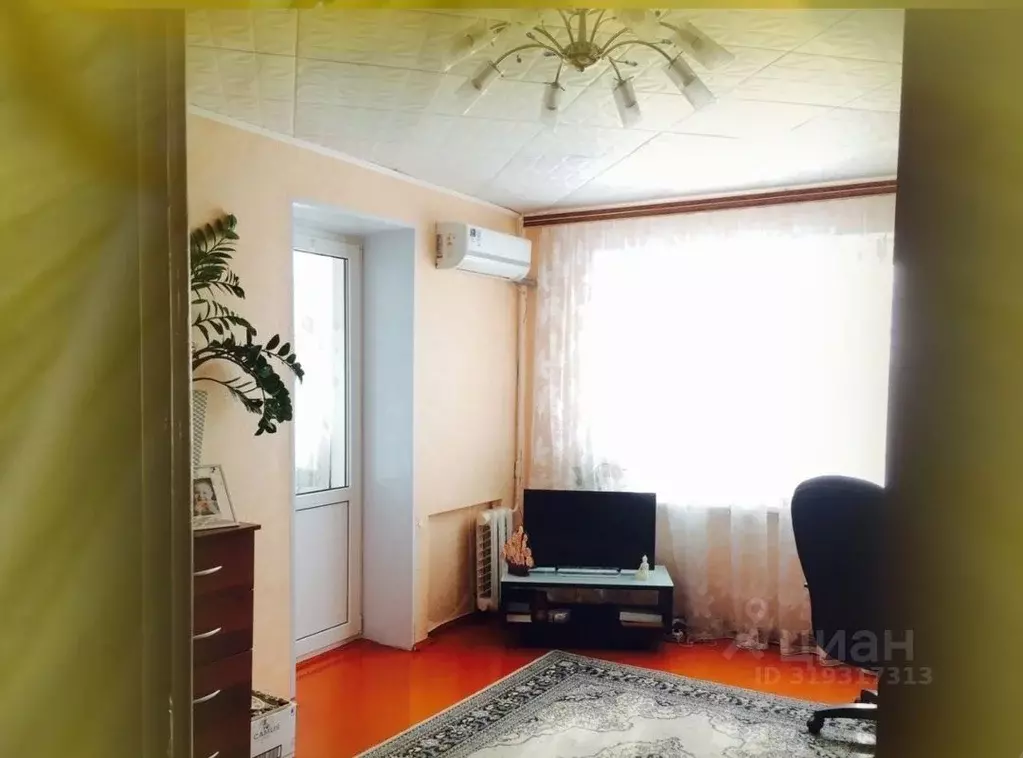 1-к кв. Волгоградская область, Волгоград ул. Кирова, 132Б (32.0 м) - Фото 1
