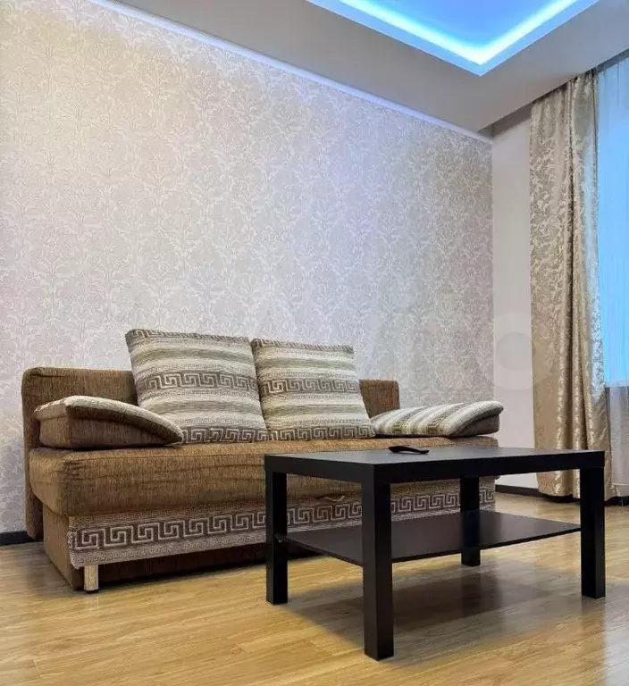 1-к. квартира, 37 м, 4/8 эт. - Фото 0