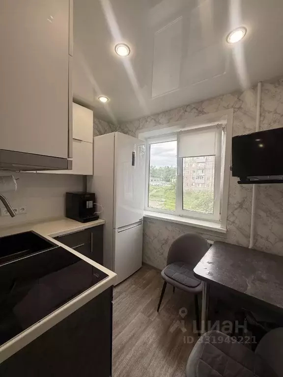 2-к кв. Иркутская область, Братск бул. Космонавтов, 38 (44.1 м) - Фото 1