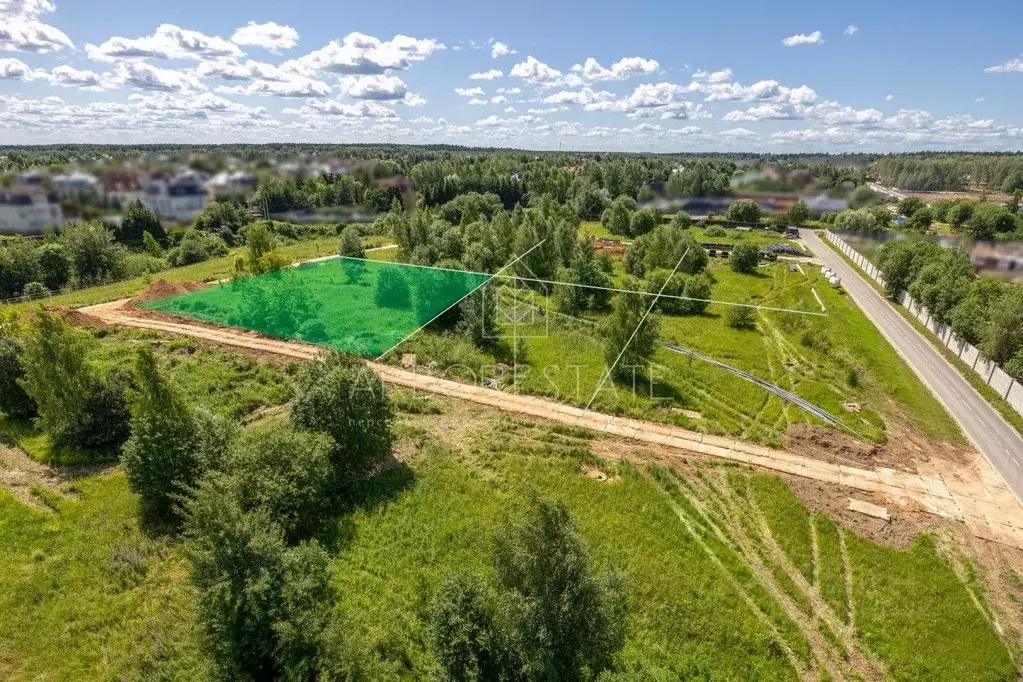 Участок в Московская область, Красногорск городской округ, д. ... - Фото 0