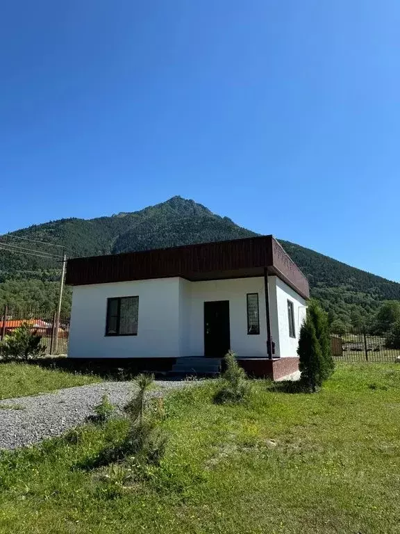 Дом в Карачаево-Черкесия, Теберда Карачаевский городской округ, ... - Фото 1