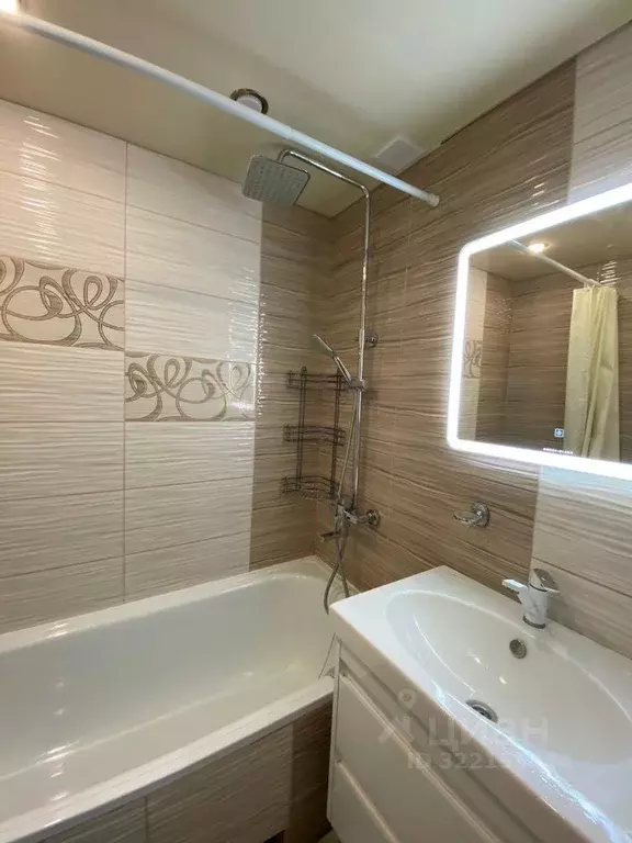 2-к кв. Пензенская область, Заречный ул. Конституции СССР, 27 (73.0 м) - Фото 2