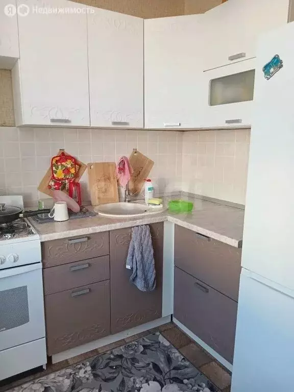 1-комнатная квартира: Сатка, Молодёжная улица, 6 (49.5 м) - Фото 1