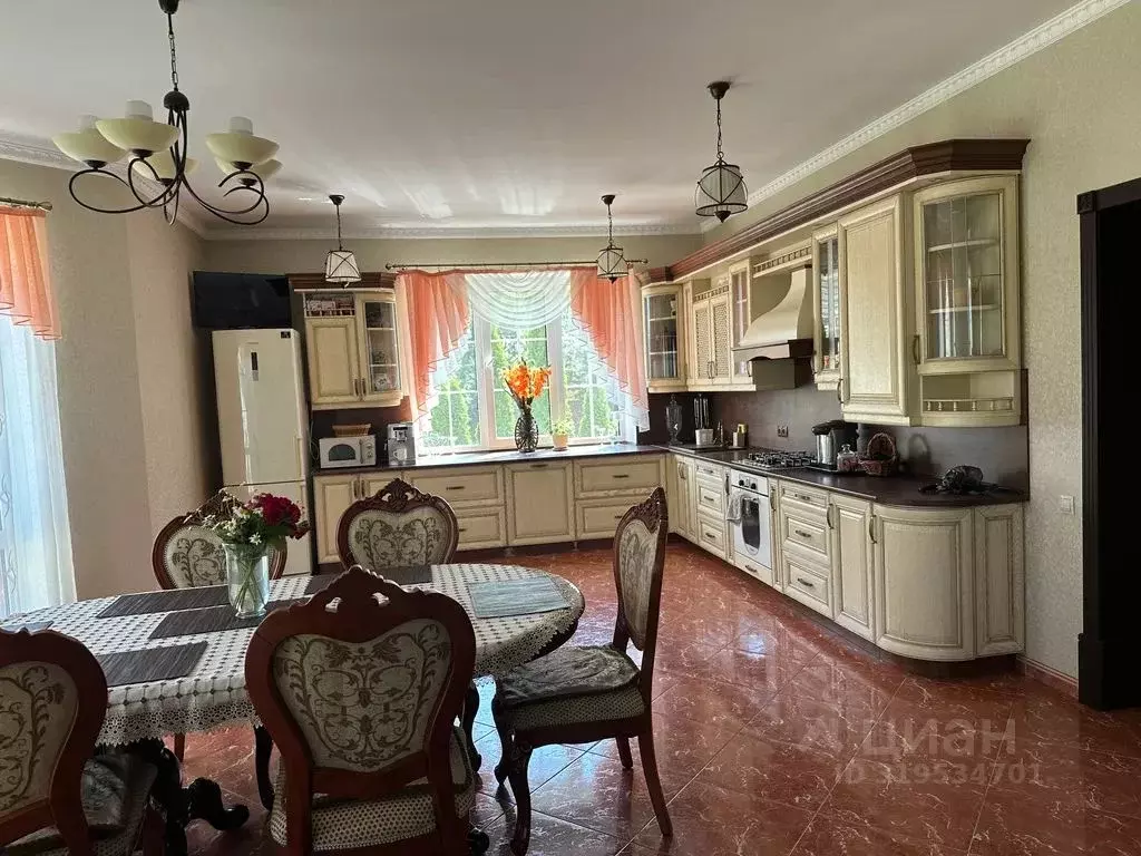 Дом в Калининградская область, Калининград Лазурная ул., 2 (240 м) - Фото 0