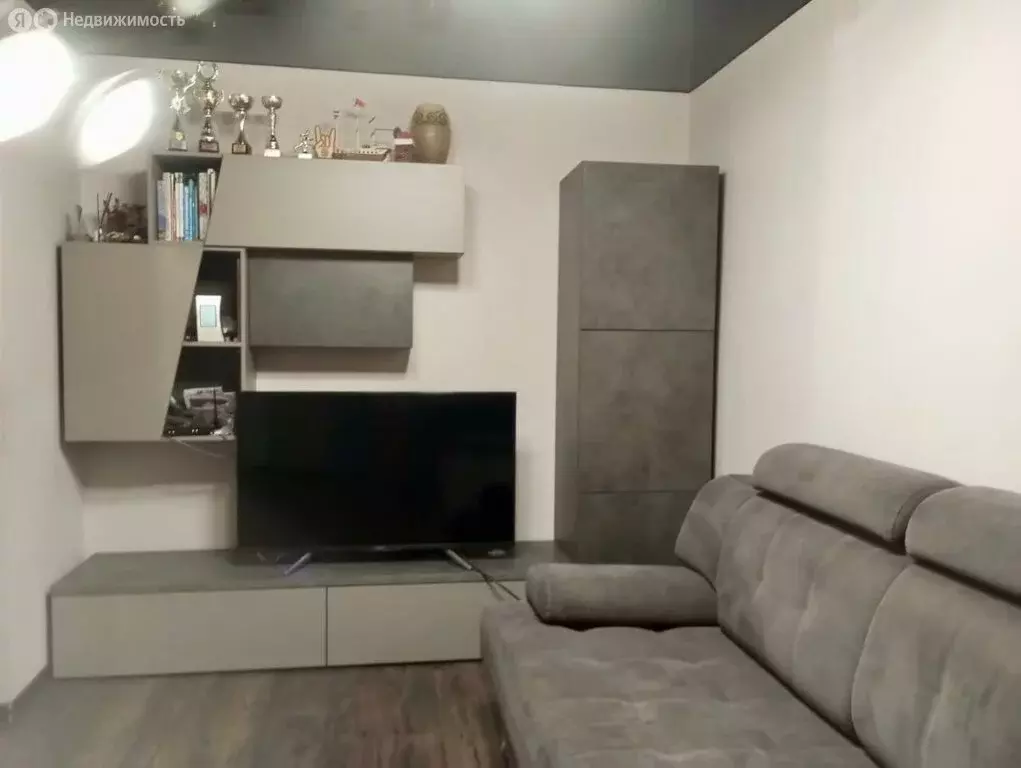 3-комнатная квартира: Екатеринбург, улица Бородина, 6А (58.2 м) - Фото 1