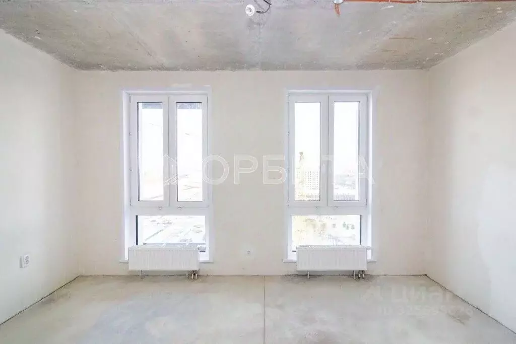 1-к кв. Тюменская область, Тюмень Новгородская ул., 1 (53.1 м) - Фото 1