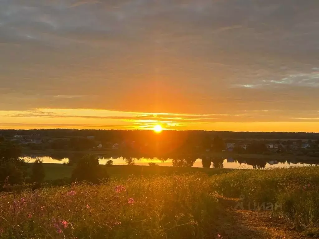 Дом в Новгородская область, Новгородский район, Савинское с/пос, д. ... - Фото 1