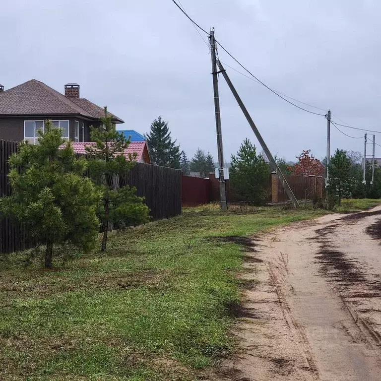 Участок в Калужская область, Дзержинский район, с. Дворцы ул. ... - Фото 0