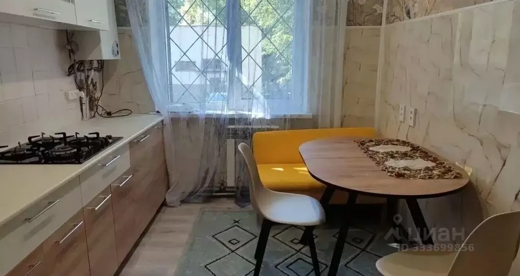 3-к кв. Крым, Симферополь ул. 60 лет Октября, 21 (70.0 м) - Фото 2