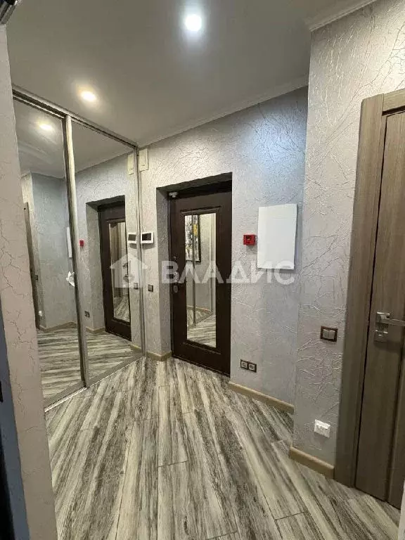Продается 2-комнатная квартира - Фото 1