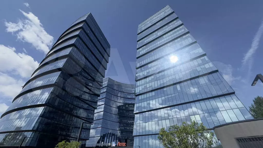Продам офисное помещение, 1300 м - Фото 1
