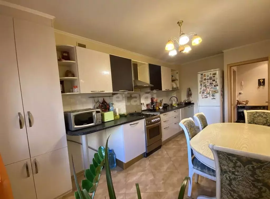 3-к кв. Саратовская область, Саратов Рабочая ул., 62/68 (81.7 м) - Фото 0