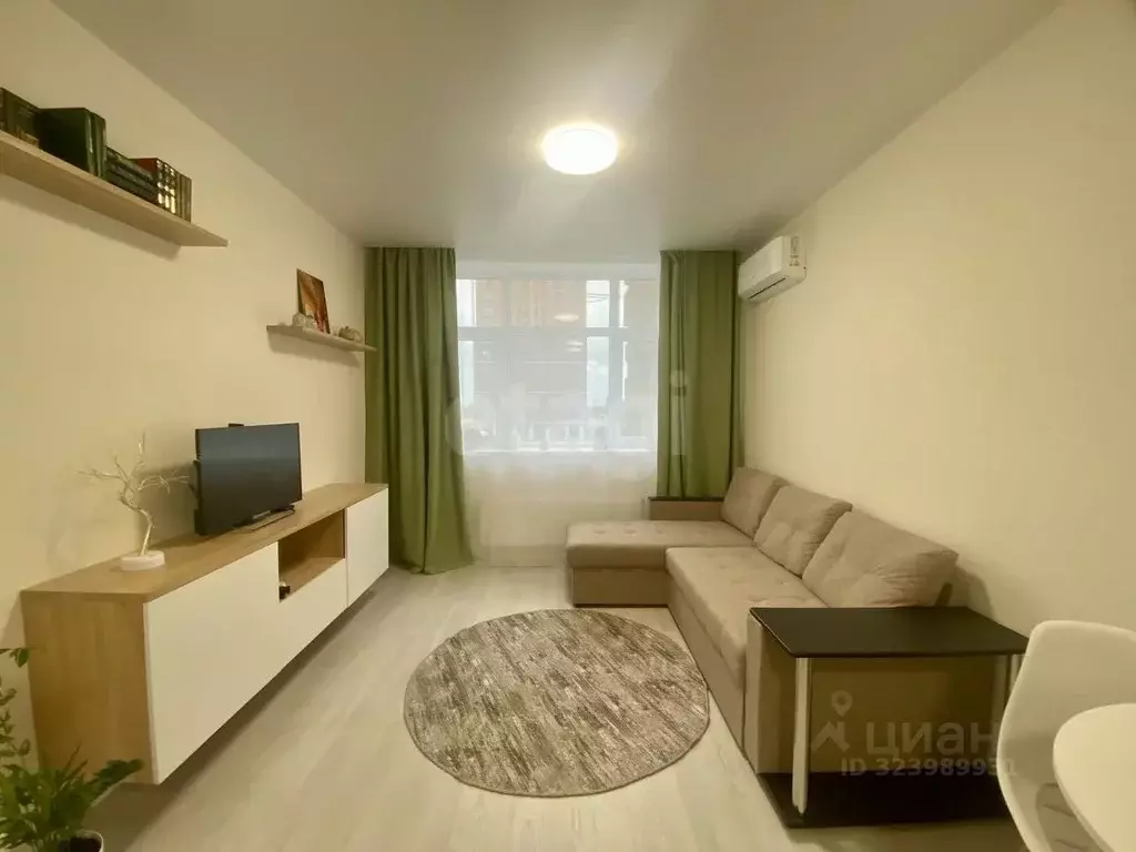 Студия Тюменская область, Тюмень ул. Тимофея Чаркова, 87 (27.0 м) - Фото 1