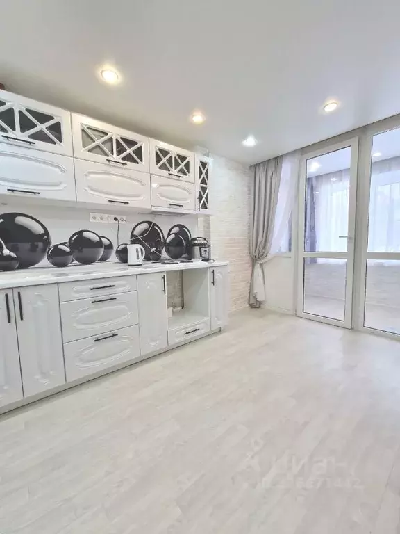 3-к кв. Челябинская область, Челябинск ул. Ворошилова, 37 (80.0 м) - Фото 2