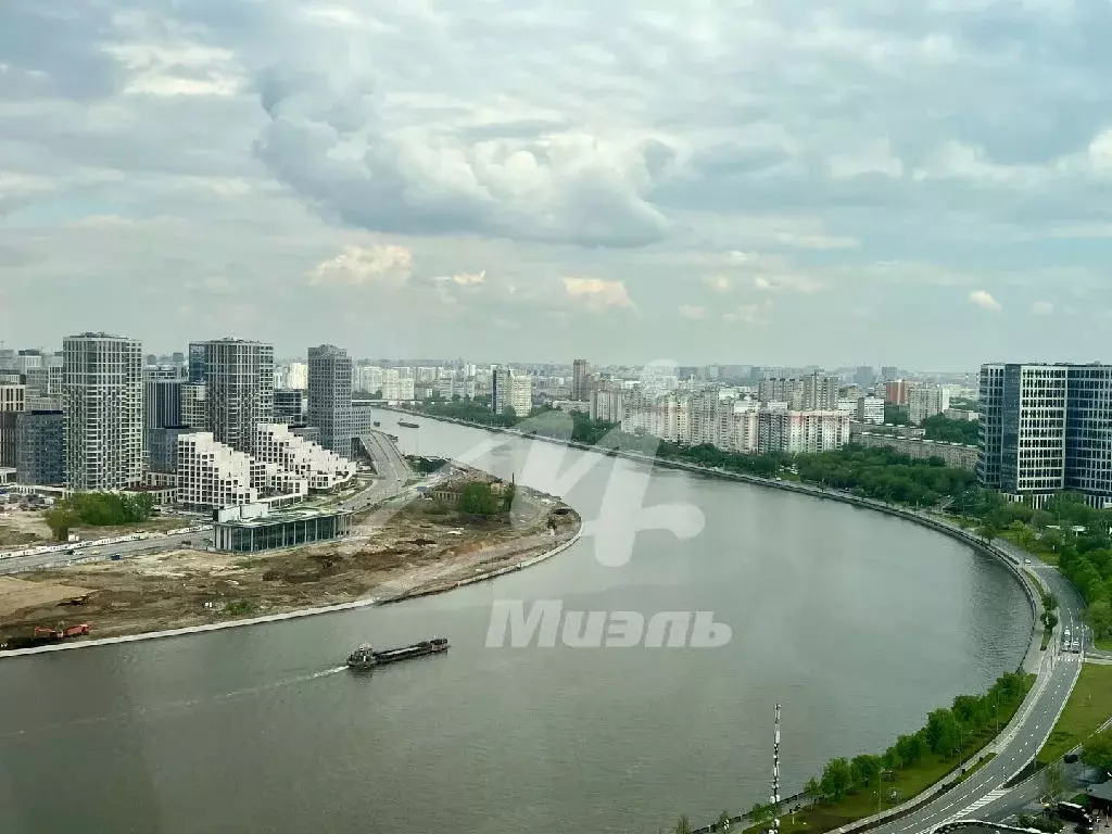 Продается 3-комнатная квартира - Фото 1