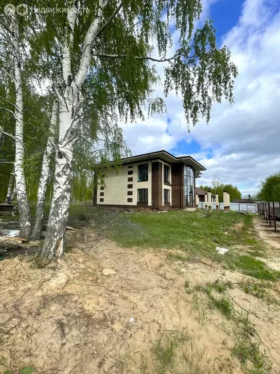 Дом в село Безводное, Школьная улица, 3 (386.9 м) - Фото 0