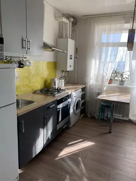 1-к. квартира, 40м, 1/3эт. - Фото 1