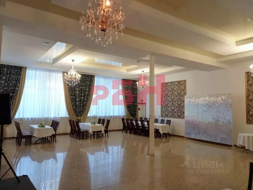 Торговая площадь в Ростовская область, Новочеркасск Платовский просп., ... - Фото 1