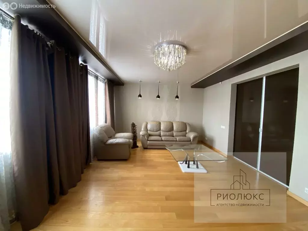 4-комнатная квартира: Магнитогорск, проспект Ленина, 57/3 (132.3 м) - Фото 1