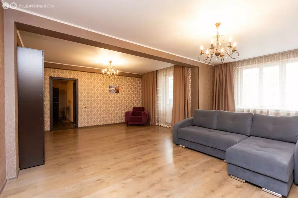 3-комнатная квартира: Оренбург, Комсомольская улица, 199/1 (120 м) - Фото 0